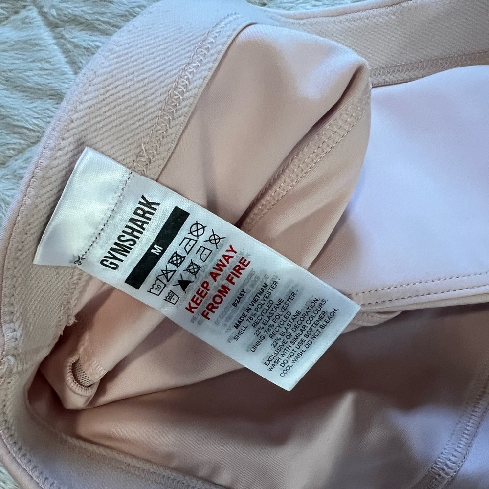 Gymshark Misty Pink Bandeau Sports Bra with Thin Straps and Snug Fit - Picture 6 of 6